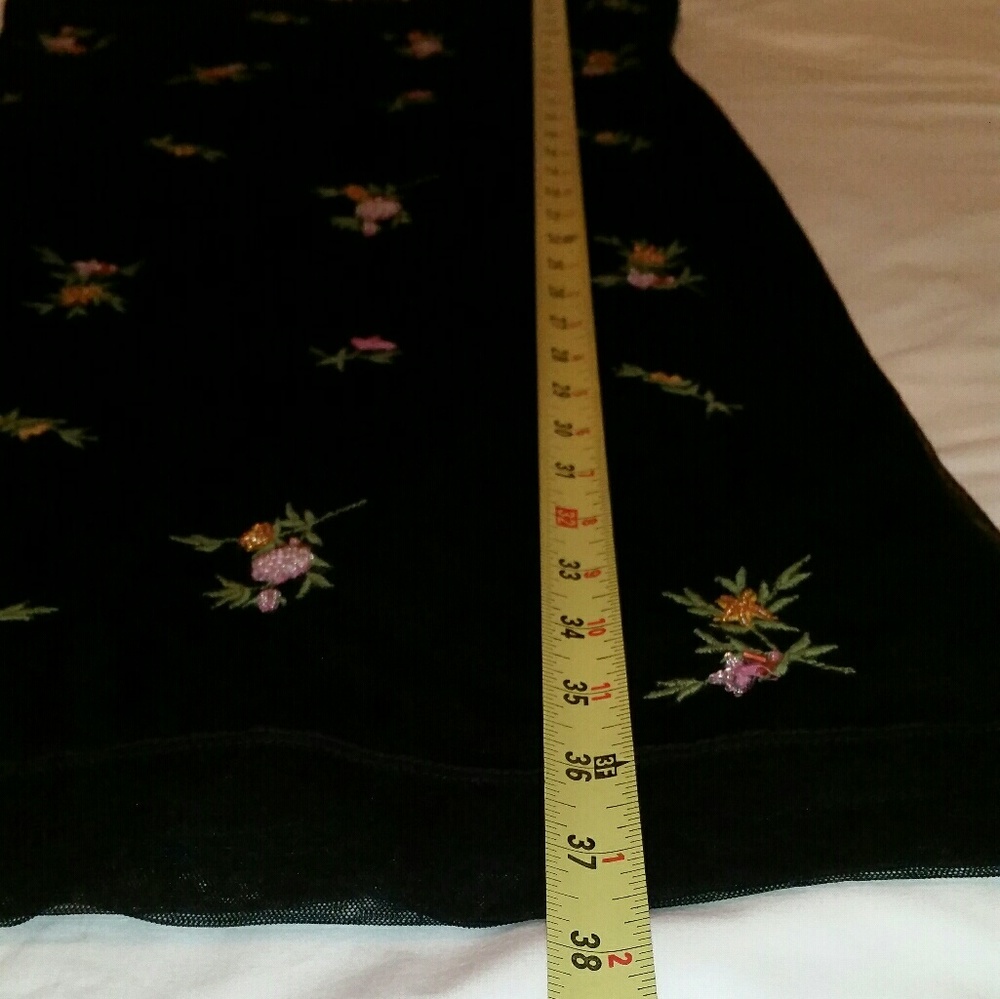 Dress - Picture 4 of 9